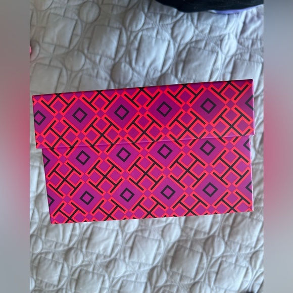 Tory Burch Pink and Orange Patterned Box - Picture 5 of 13